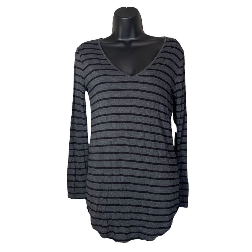 Gap Gray Black Striped Long Sleeve V-Neck Shirt